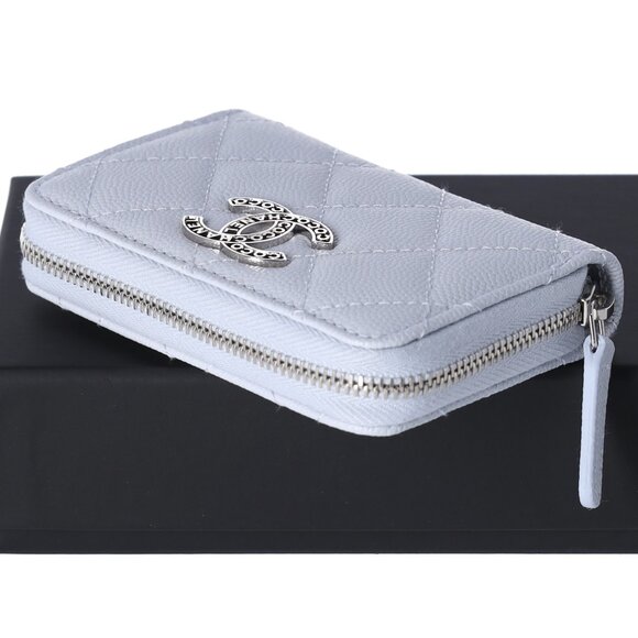 CHANEL Perforated CC Logo Coin Case Light Blue Caviar Leather - Picture 4 of 5